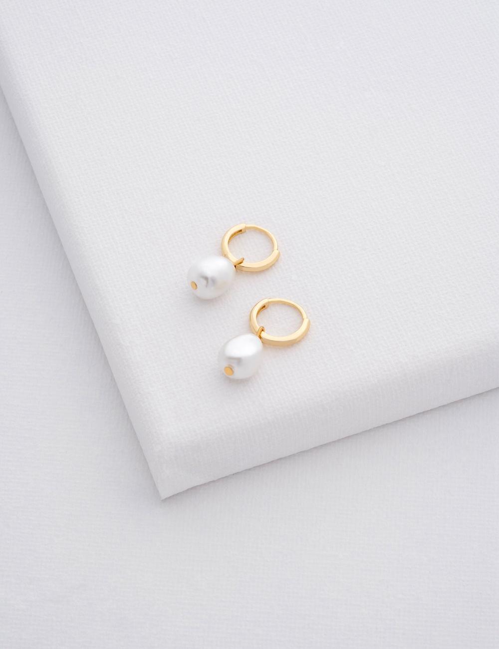 Aretes Ted Baker PERIAA - Pearl Drop Pendant Huggie Mujer Doradas | TXPK-87945