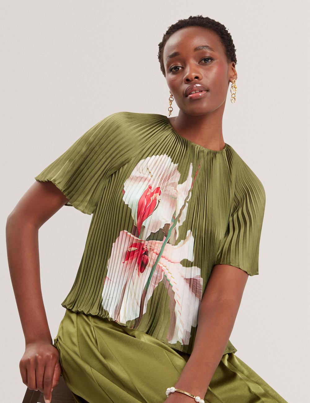 Blusa Ted Baker LIONAA - Floral Graphic Pleated Satin Short Sleeve Mujer Verde | TPEY-96817