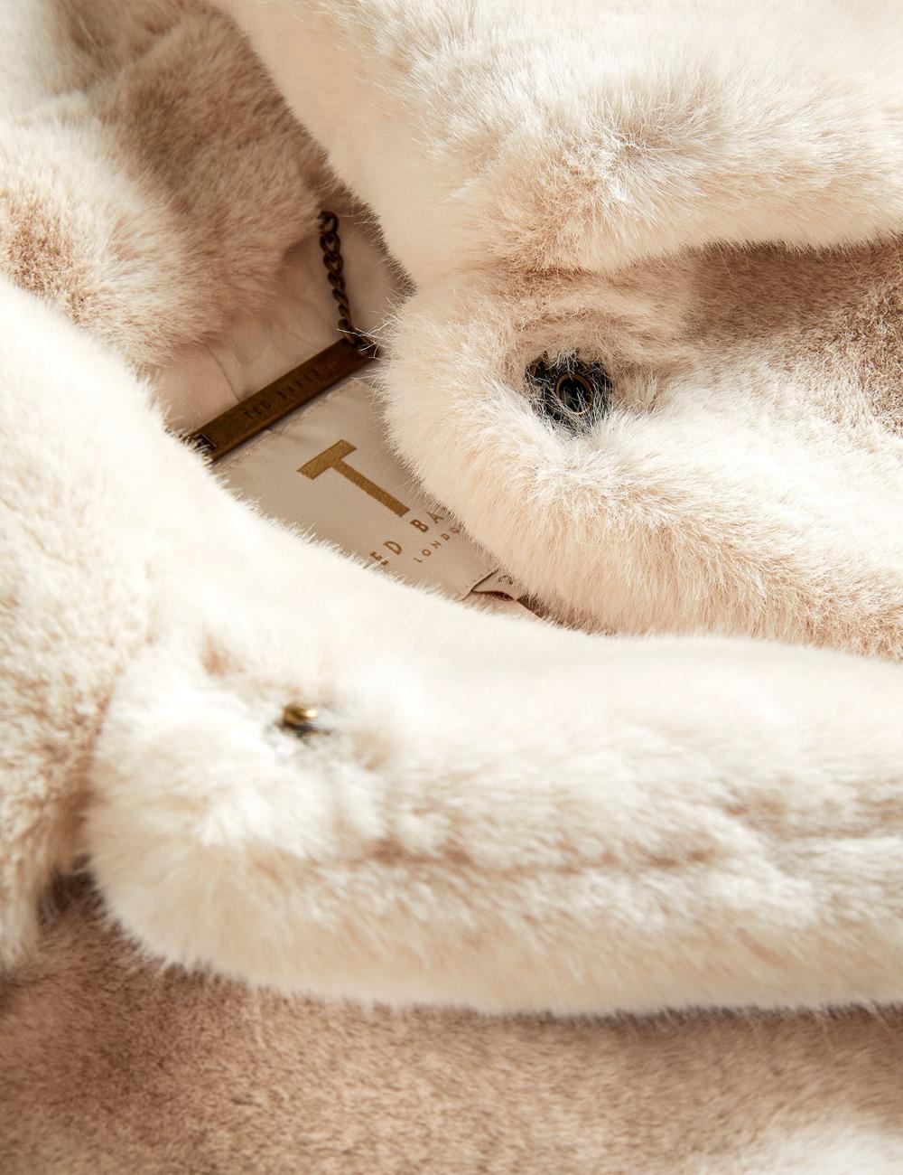 Chaquetas Ted Baker LILIAM - Faux Fur Collared Short Coat Mujer Ivory | GBKL-29854