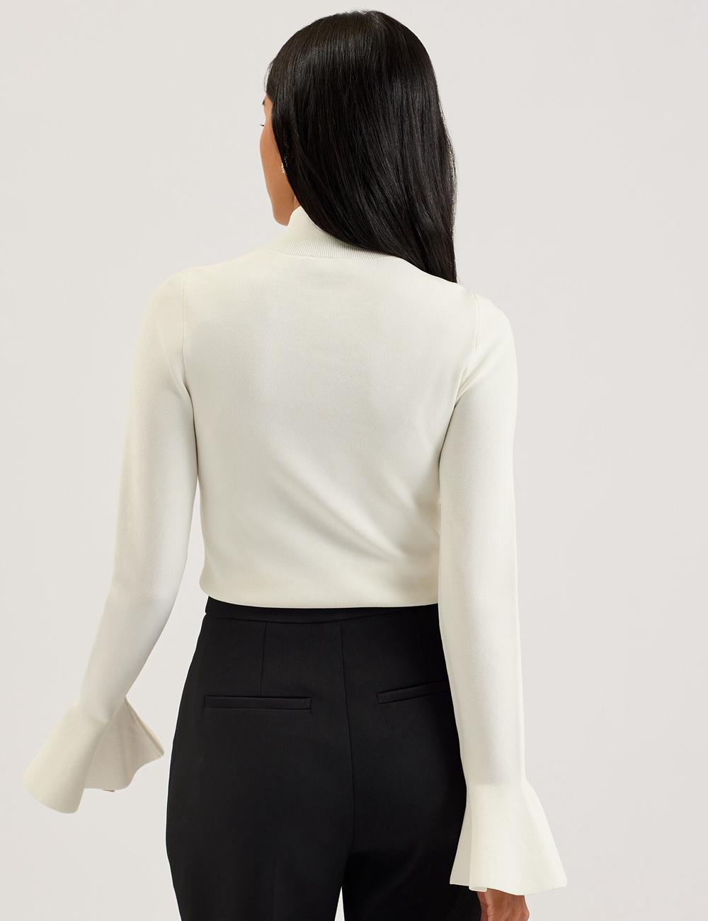 Jerséis Ted Baker LAYNHA - Flared Sleeve High Neck Knitted Top Mujer Ivory | UAFB-18970