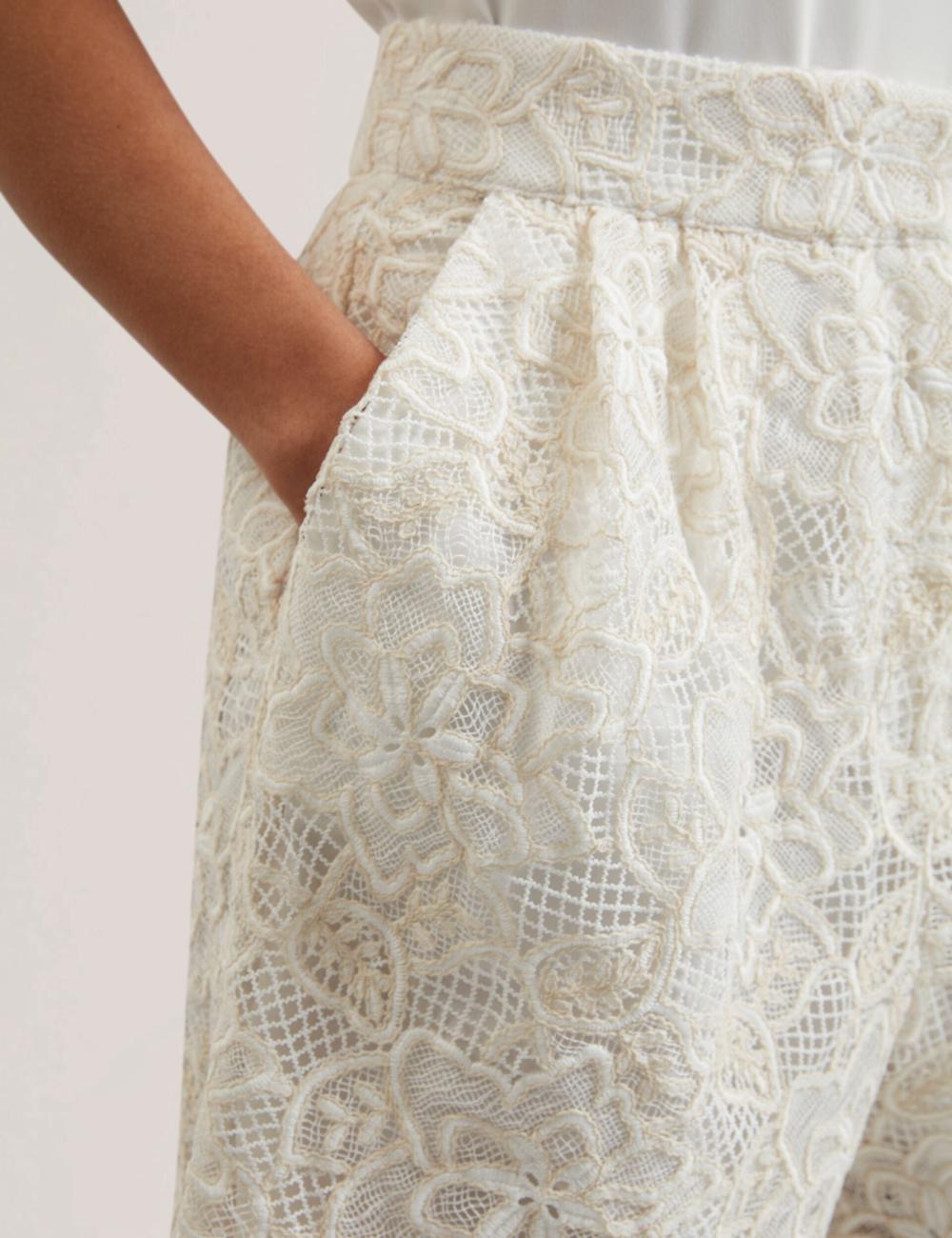 Short Ted Baker BOWIA - Lace High Waisted Tailored Mujer Ivory | YSQI-83512